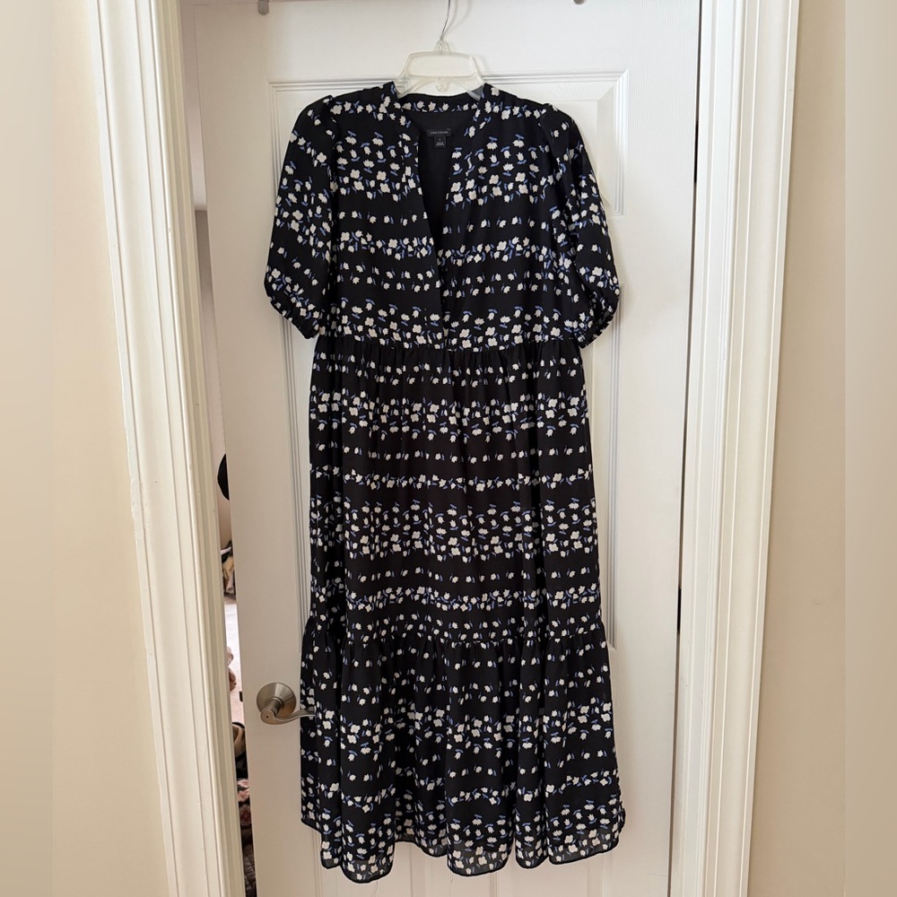 Ann Taylor Black and White Patterned Puff Sleeve Dress